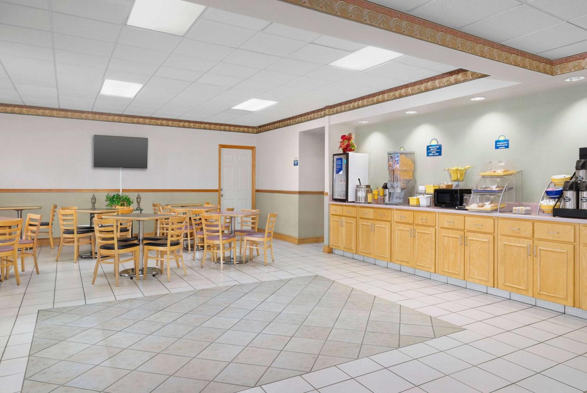 Days Inn By Wyndham Lake City I-75 Εξωτερικό φωτογραφία
